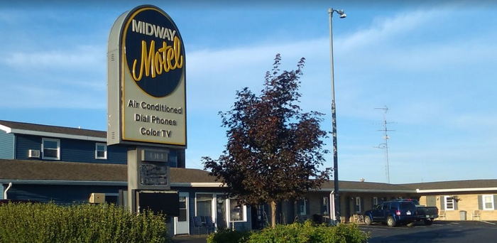 Midway Motel (Mid-Way Motel) - Web Listing (newer photo)